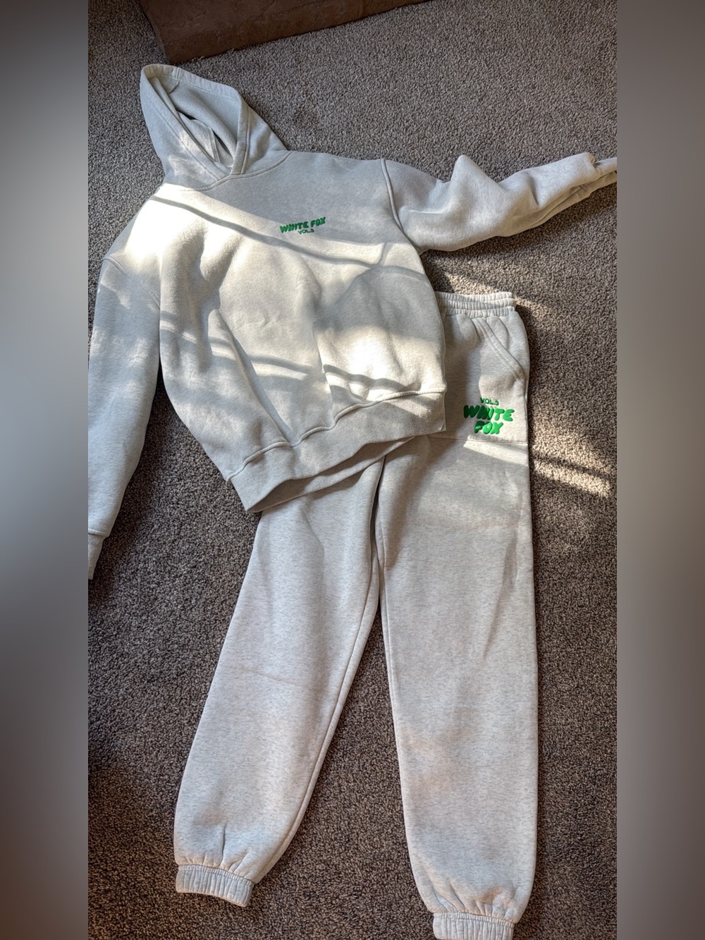 White fox XXS green and gray set